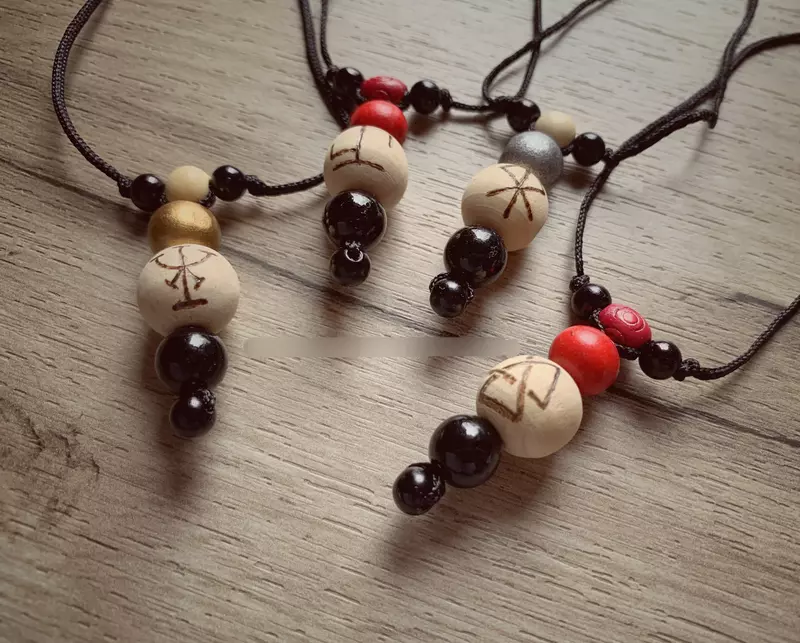 Рунический медальон Сувениры