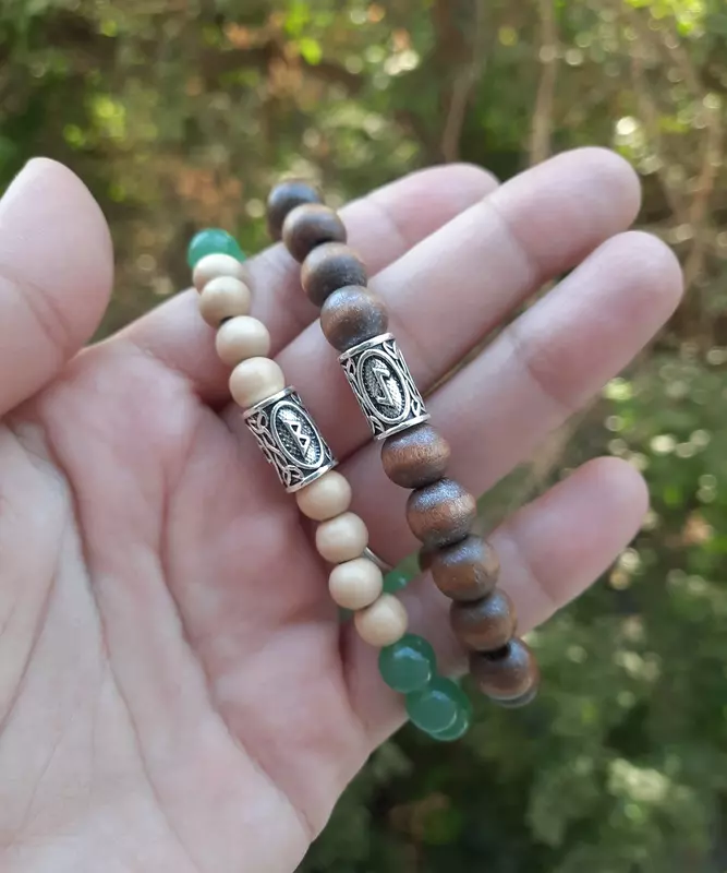 Сандаловые браслеты со скандинавскими рунами - Сувениры