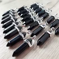 Qora agat. To‘plam: bilakuzuk va kulon.