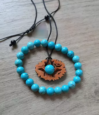 Медальоны из среза Juglans nigra с натуральными камнями