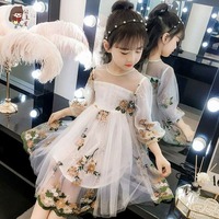 Платье с вышивкой для девочек