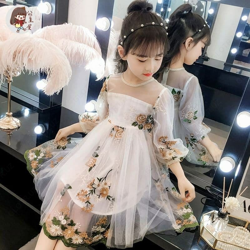 Платье с вышивкой для девочек