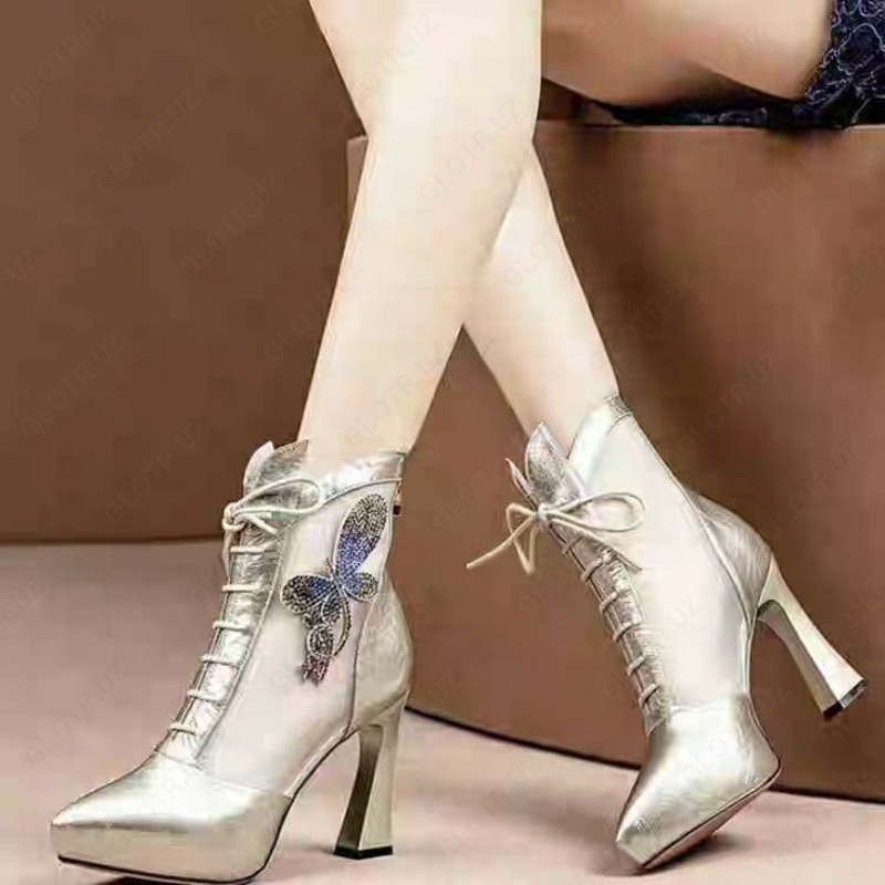 Yalang'och taqilgan ayollarning oyoq Bilagi zo'r botinkalari - {0} so'mdan