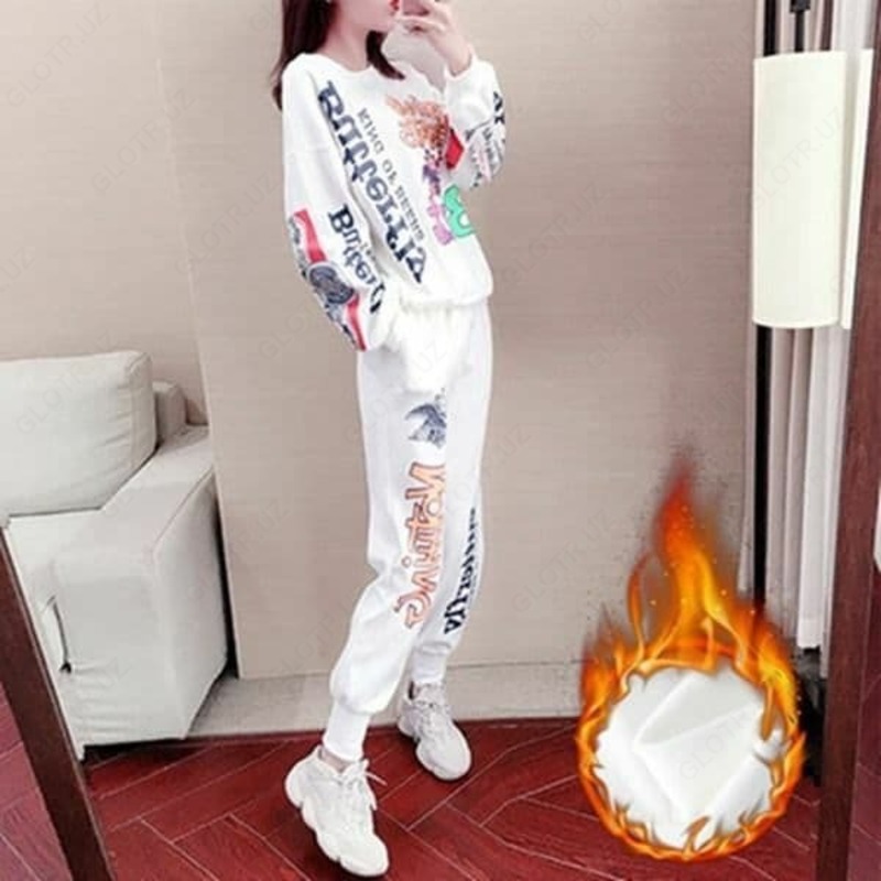 Ayollar sport kostyumi