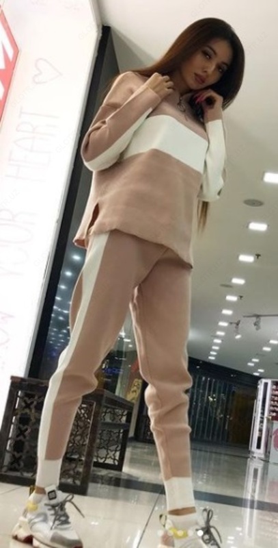   Ayollar sport kostyumi