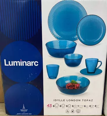 Столовый набор от французского бренда Люминарк. 43 предметов