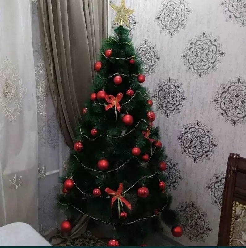 Ёлка ершик зелёная и со снежным напылением ( без игрушек) 90см - 200 000 сум