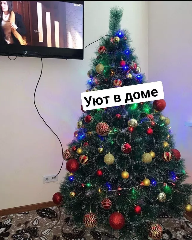 Ёлка ершик зелёная и со снежным напылением ( без игрушек) 3м Только в розницу