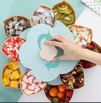 Менажница как раскрывающийся цветок из акрила