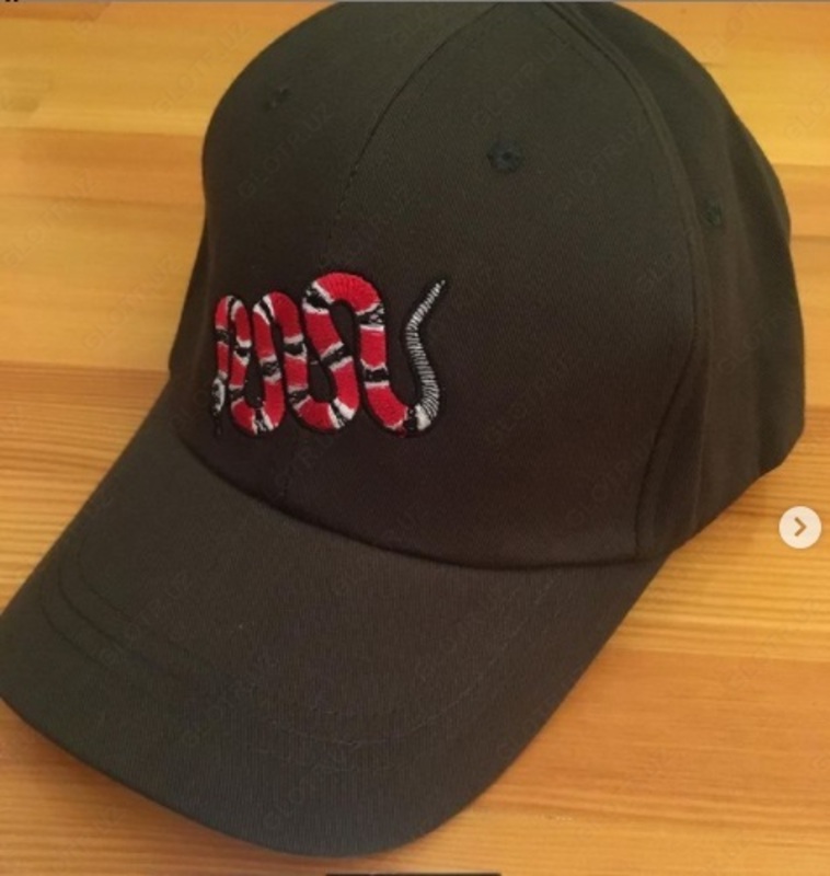 Nike tomonidan tayyorlangan beysbol kepkasi