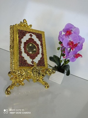 Подставка под Коран