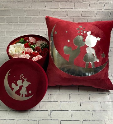 Набор подарочный с подушкой