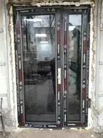 Termo 65 alyuminiy eshiklari