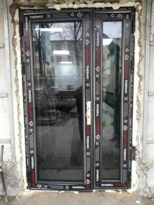 Termo 65 alyuminiy eshiklari