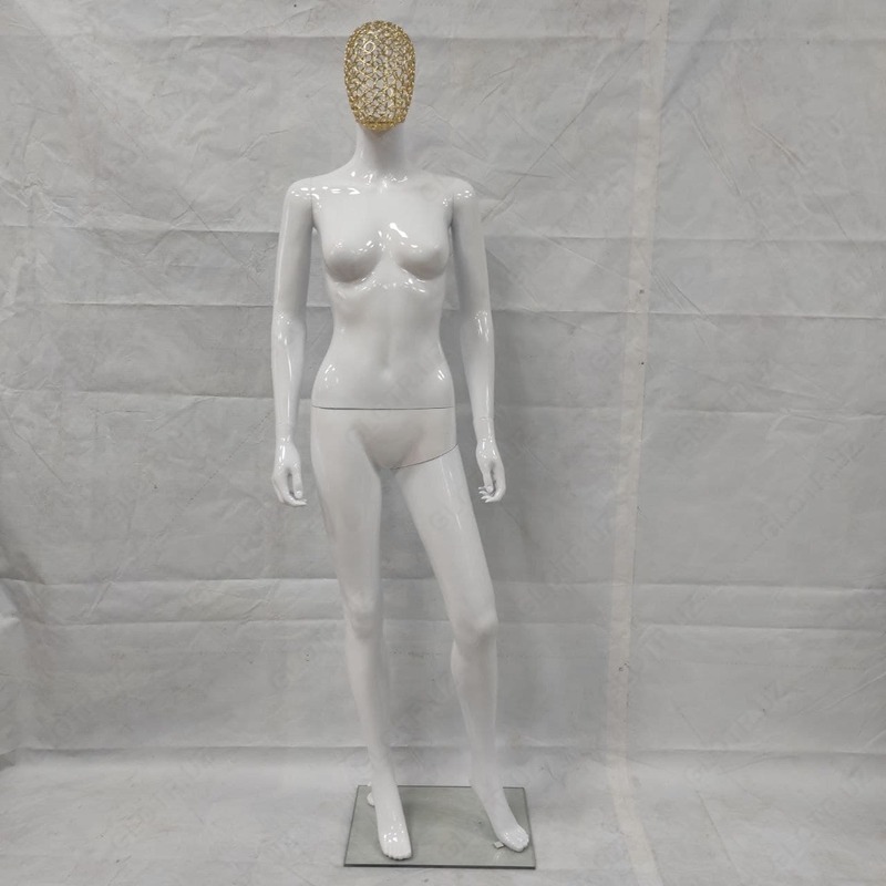 Женский манекен (белый)
