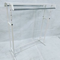 Напольная стойка для одежды