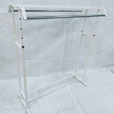 Напольная стойка для одежды