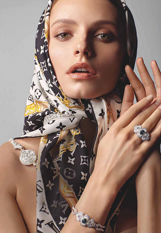 Платок Louis Vuitton - 130 000 сум