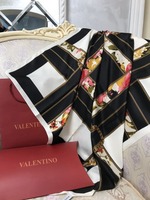 Платок Valentino - 130 000 сум
