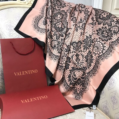 Платок Valentino розовый - 130 000 сум / шт.