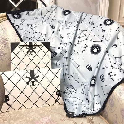 Платок Chanel 4