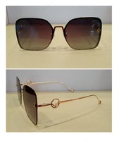 Солнцезащитные очки Fendi 5