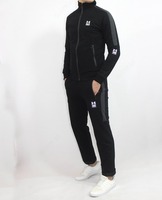 Erkaklar sport kostyumi UA