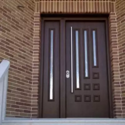 Металлическая дверь