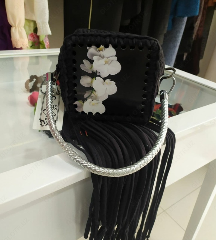 Qo'lda ishlangan chekka qo'l sumkasi - 315 000 so'm