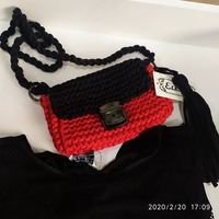 Сумочка вязанная с длинным ремешком - 157 500 сум