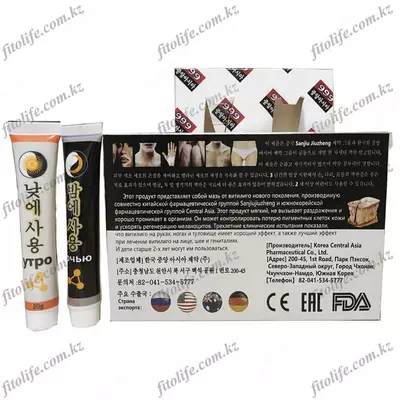 Qattiq koylak va paypoq kiygan seksual ayol