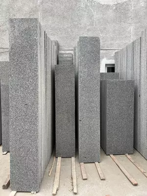 Kuksara bilan sayqallangan granit kulrang, 18x600