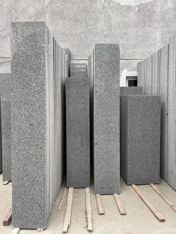 Гранит серый полированный Куксарой