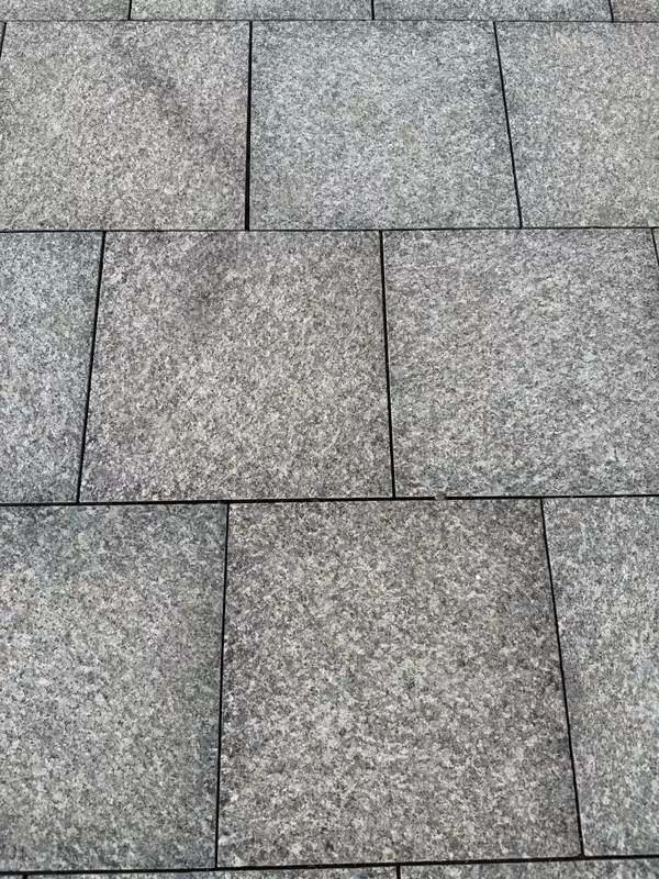 145 000 so'm Granit Kuksaroy kulrang-bej olov bilan ishlangan qo'pol