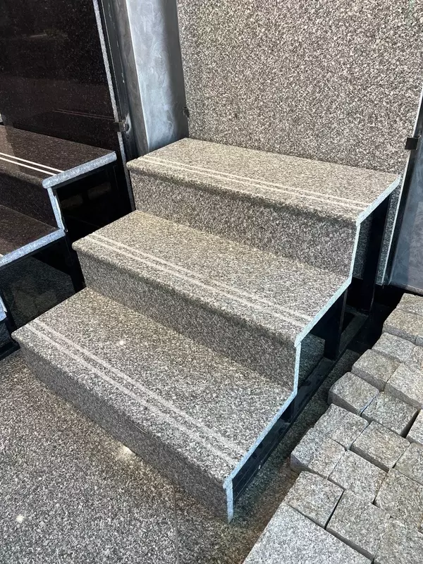 Полированные ступени из гранита Куксарой - от 110 000 сум