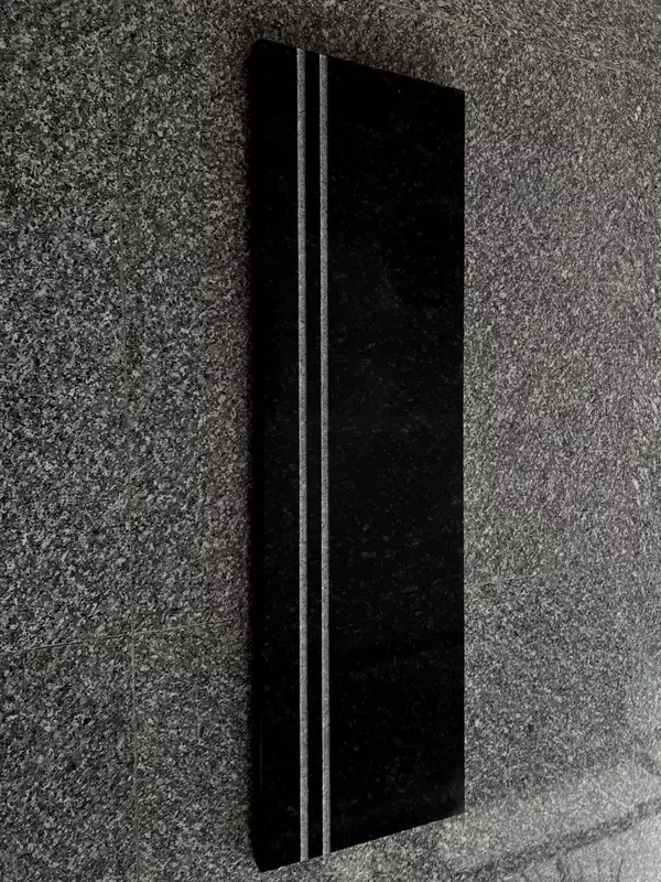 Black Diamond granit pillalari (qadamlar)