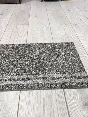 Гранитные ступени Куксарой Б блок