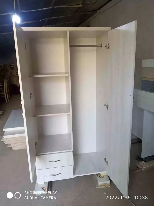 Шкаф с зеркалом - 1 600 000 сум