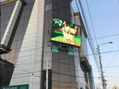 LED ekranlarida reklama yaratish