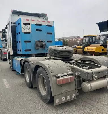 Тягач Howo Max 6x4 CNG 440 л.с. газли