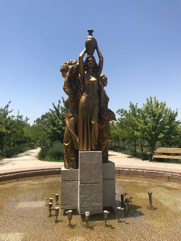 Скульптурная композиция из бронзы "Три девушки" - 299 080 750 сум