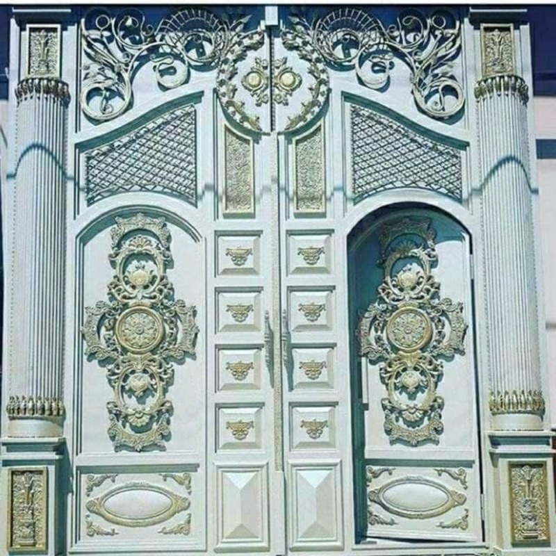 010-sonli metall eshik