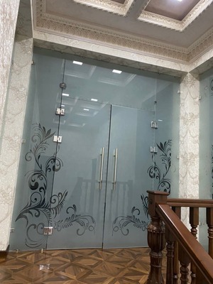 Стеклянная перегородка №1 - Цена по запросу