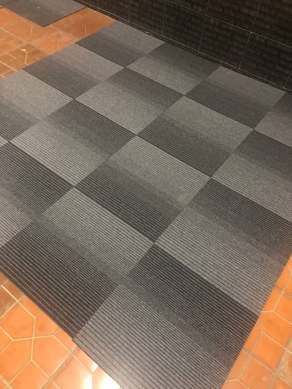  Plitka bilan qoplangan gilam Dunyo gilamlari