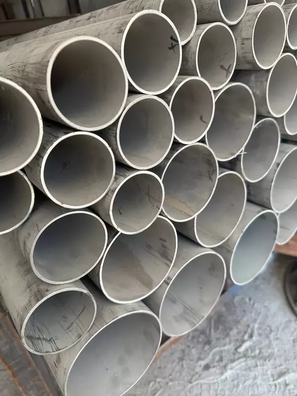 Zanglamaydigan truba 426×12 mm {0} so'mdan - Dunyo gilamlari