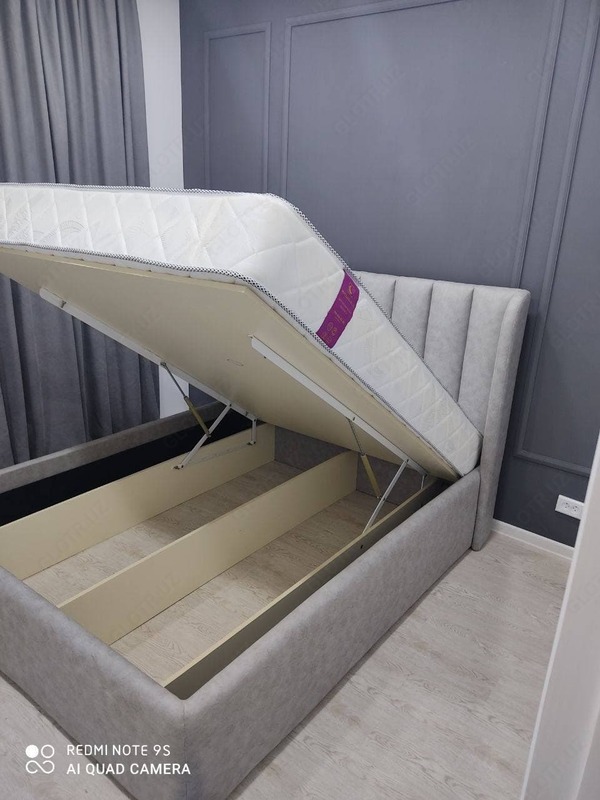 Кровать с ортопедическим матрасом