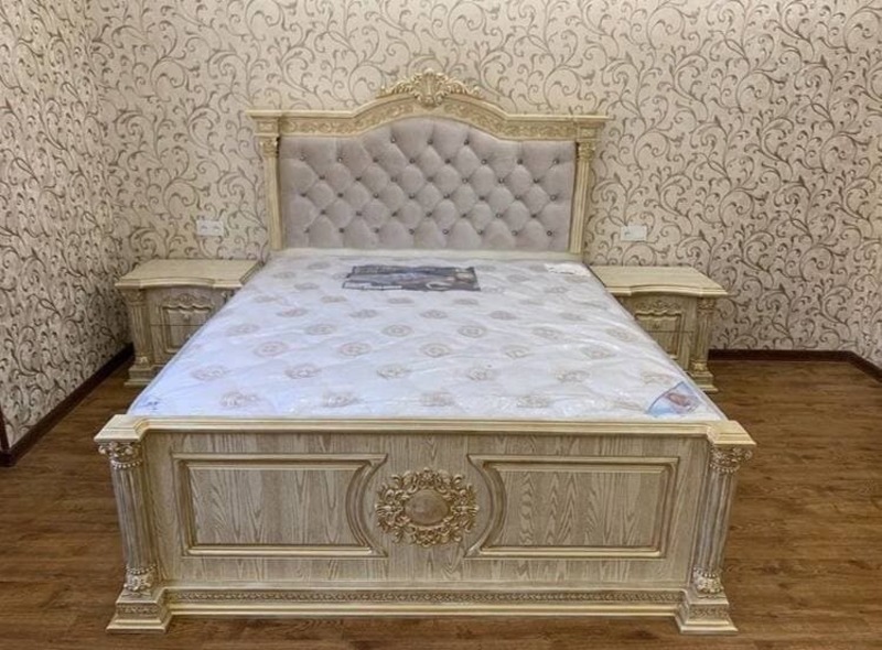 Yotoq xonasi uchun mebel jihozlari (kiyinish stoli) - 20 405 406 so'm