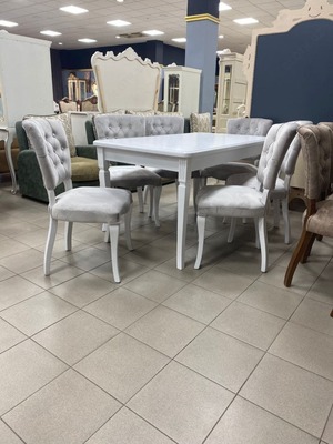 Стол и стулья для кухни