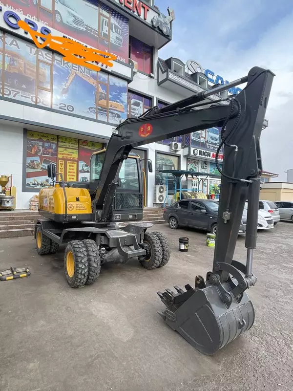 Колёсный экскаватор ZML-SE90