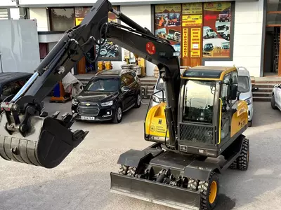 Колёсный экскаватор ZML-SE90